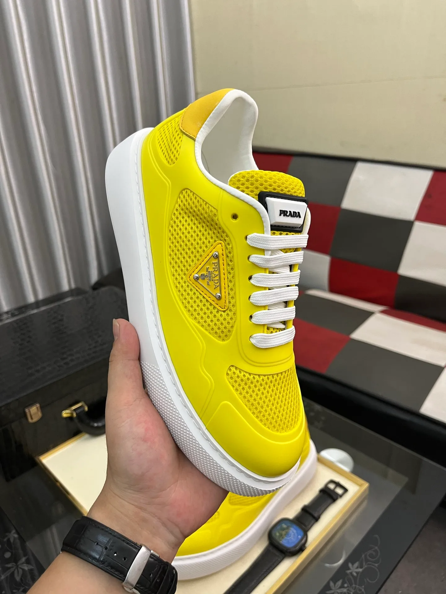 Men's shoes 💰580⌚️⌚️【PRADA】Prada - high-end quality original order 🔍🔍🔍 casual sports shoes - upper: imported 🔝 Napa calfskin, pebbled calfskin, branded glue hollow mesh canvas, shoe body sewn with branded metal fasteners - lining: water-dyed cowhide - outsole: ultra-light TPU foam rubber; two-color molded outsole -Ultra-high quality control, fine workmanship, highlighting (high-end, nobility, class) -Size: 38-445️⃣colors available